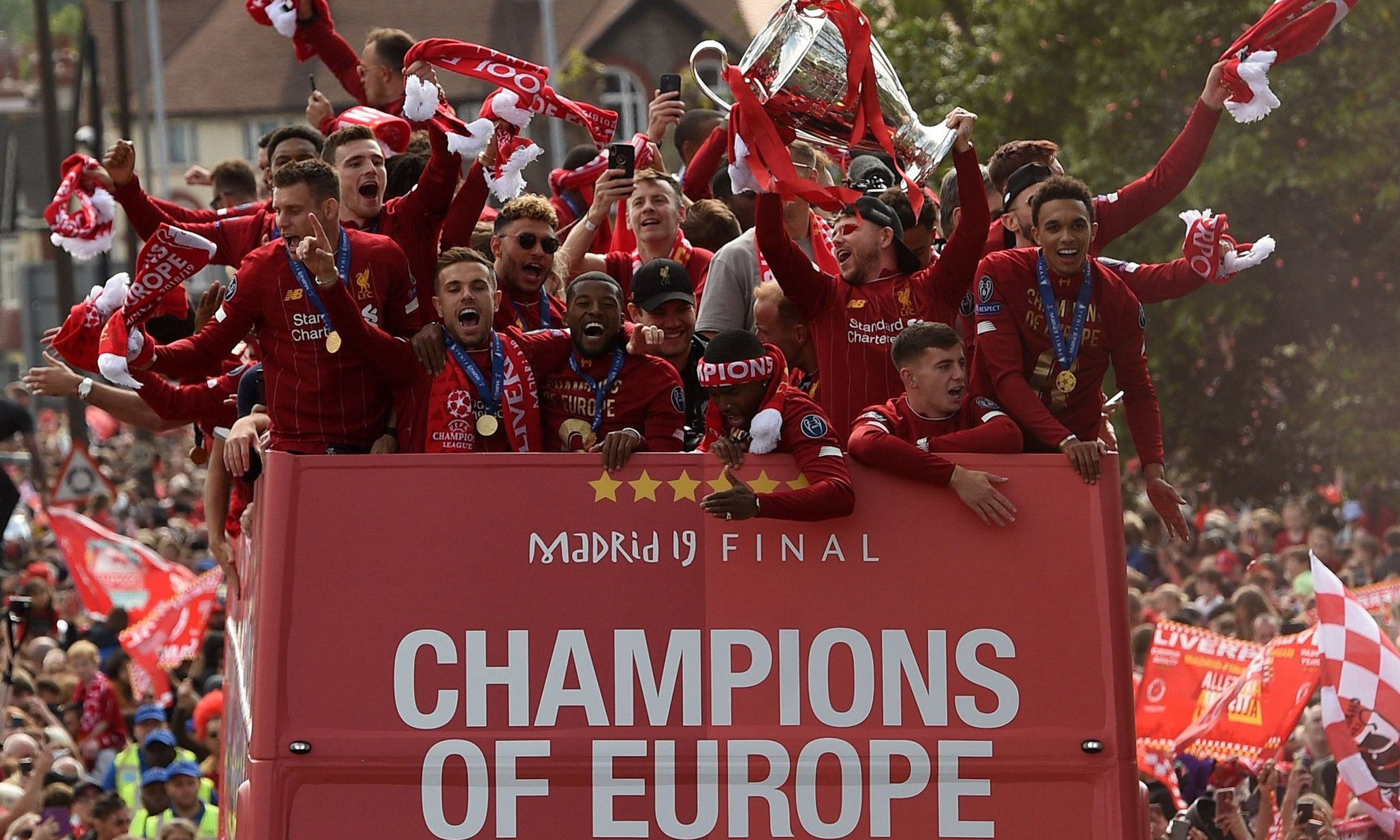 金球奖揭晓：登贝莱封王，邦马蒂引争议，恩里克获最佳教练